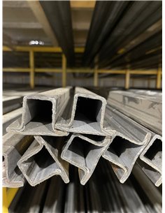 Tube à aile T déporté