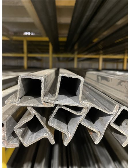 Tube à aile T déporté